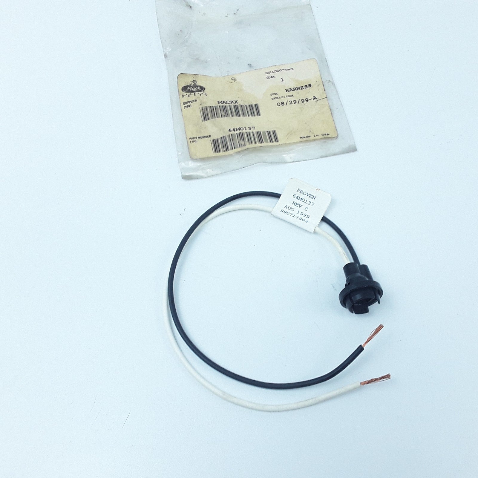 Pigtail Harness Socket 64MO137 For Heavy Duty Mack & Volvo Truck Series