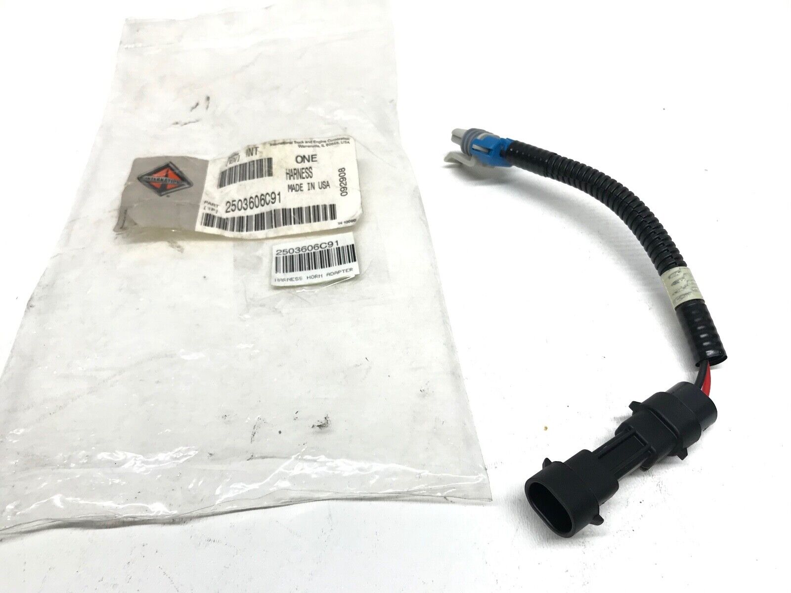 GENUINE OEM International 2503606C91 Navistar Wire Harness Horn Adapter Pigtail - HotCarParts