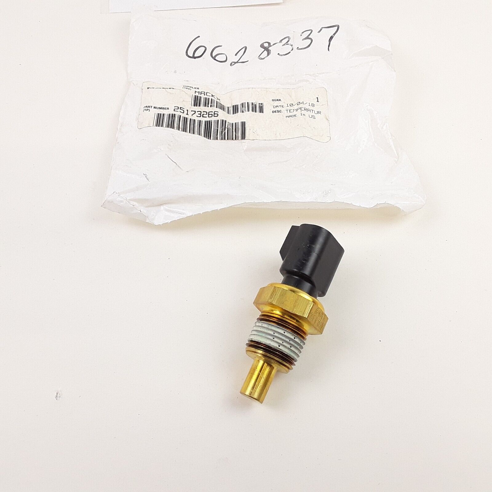 OEM Mack E7 Oil Temperature Sensor 25173266 20706338 64MT2113AM CXN612 CXN613