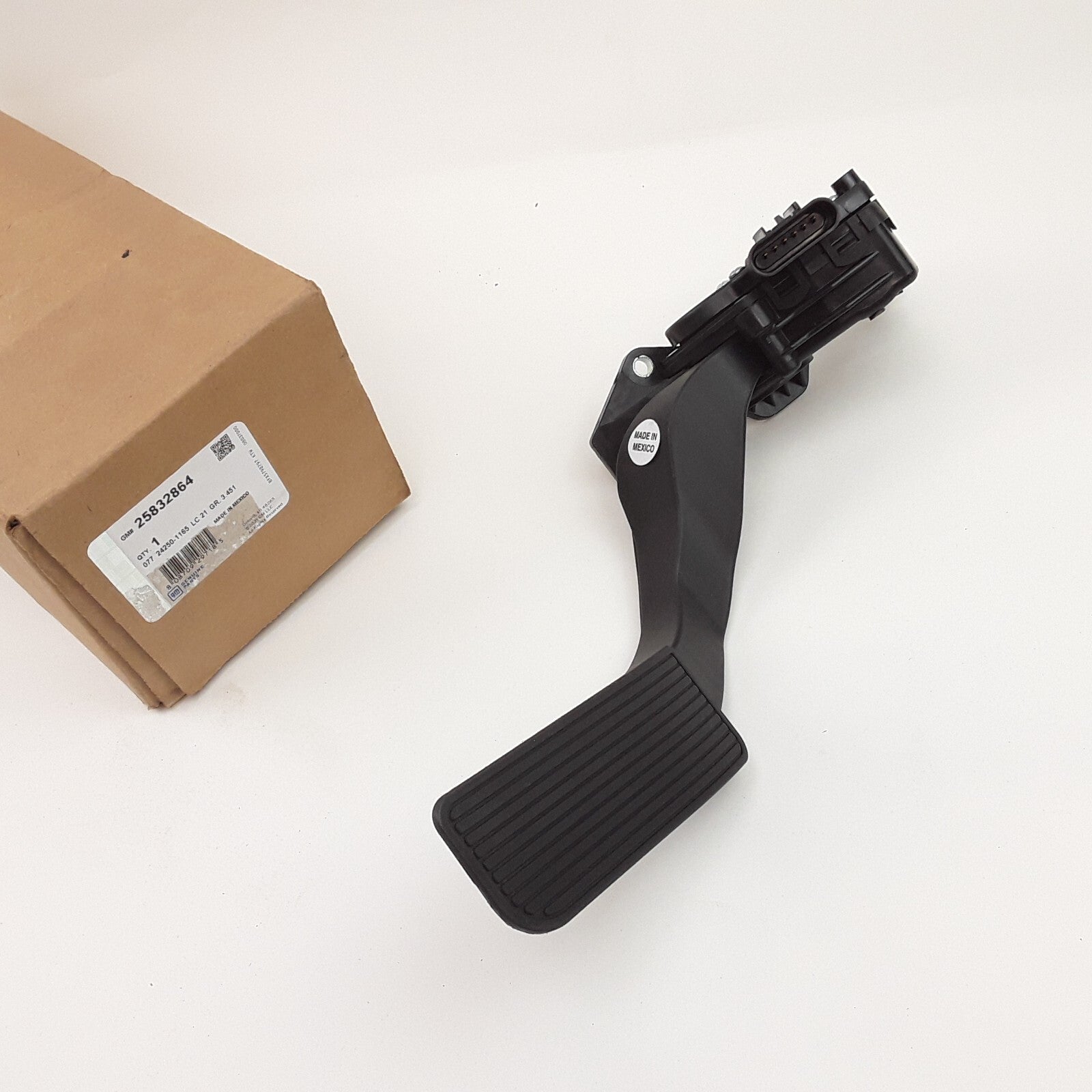 Floor Accelerator Pedal Pad Fits GMC Sierra 1500 2007-2011 Chevrolet Tahoe 07 09