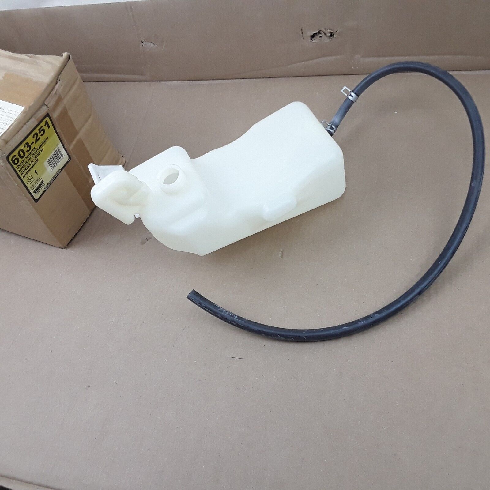 Engine Coolant Reservoir Recovery Tank Fits Nissan Sentra 2007 2008 09 10 11 12