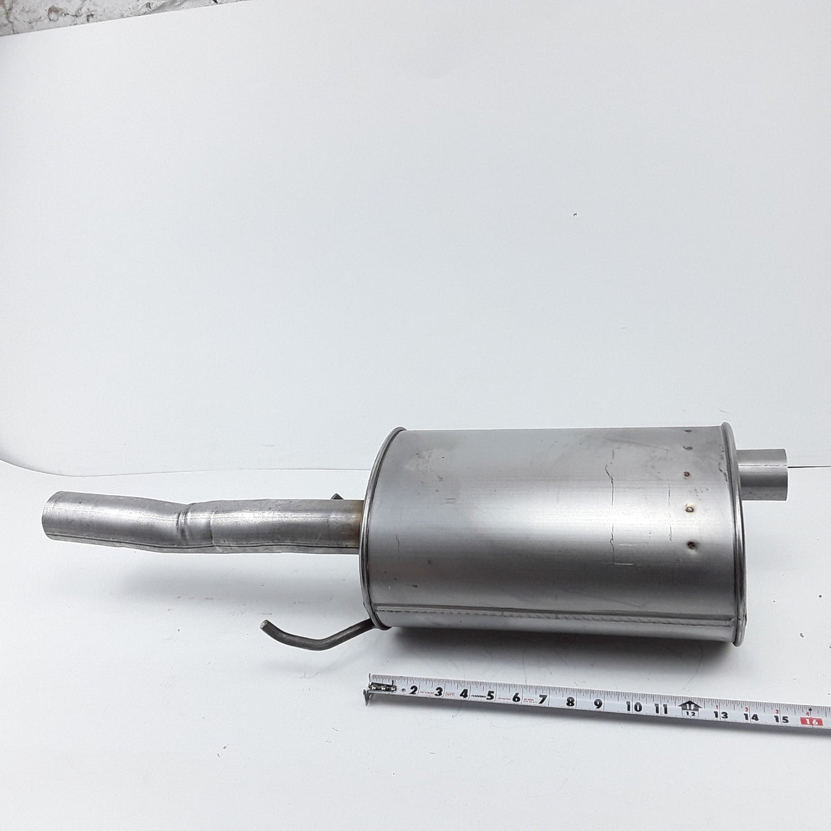Walker 21575 Direct Fit Exhaust Muffler Assembly Fits Chevrolet Monte Carlo 2006