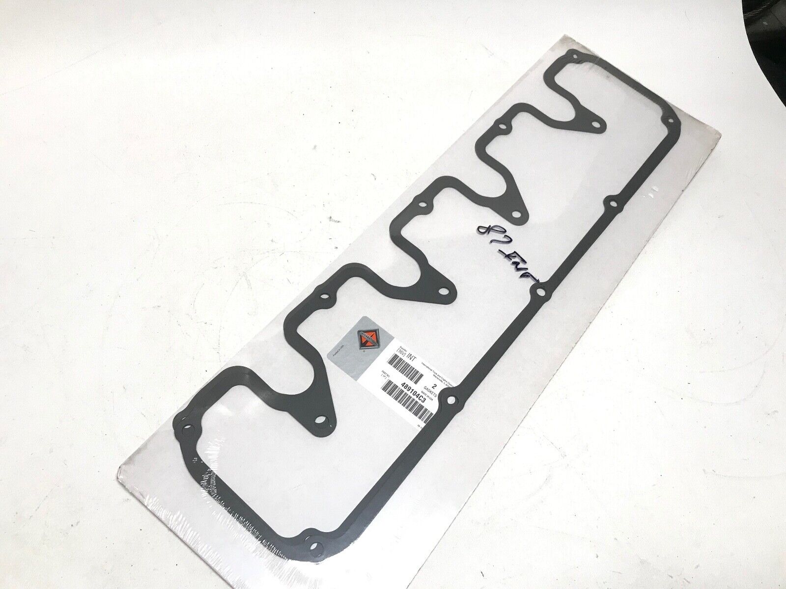 LOT OF 2 - GENUINE INTERNATIONAL 489104C3 OEM VALVE COVER GASKET CYL HEAD - HotCarParts