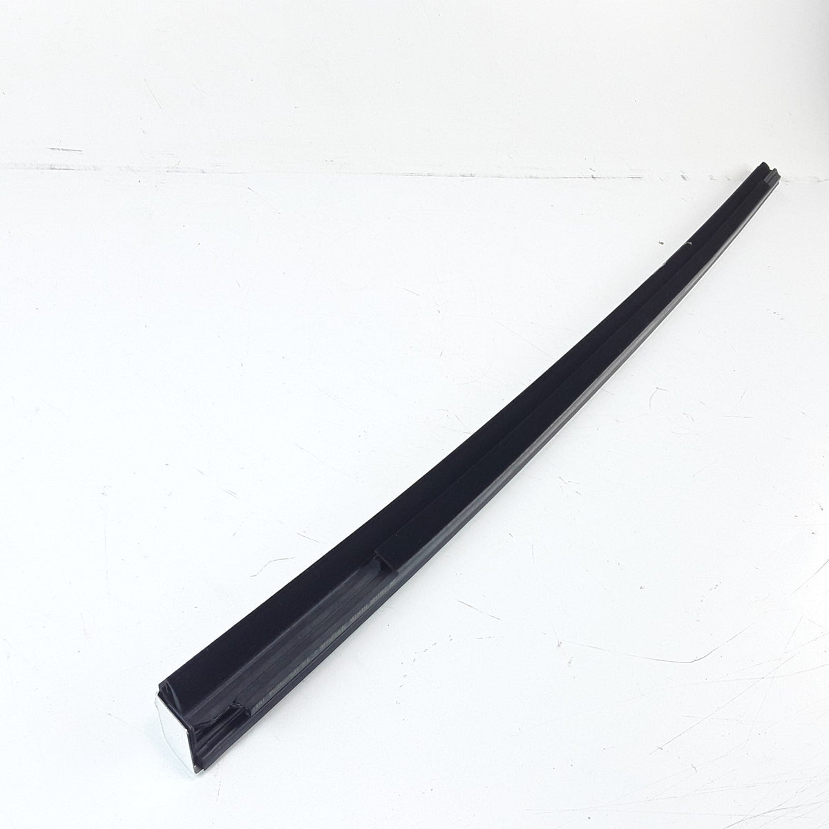 1873573-17-A Left Rear Door Outer Belt Assembly For Tesla Model 3 2017-2023 OEM