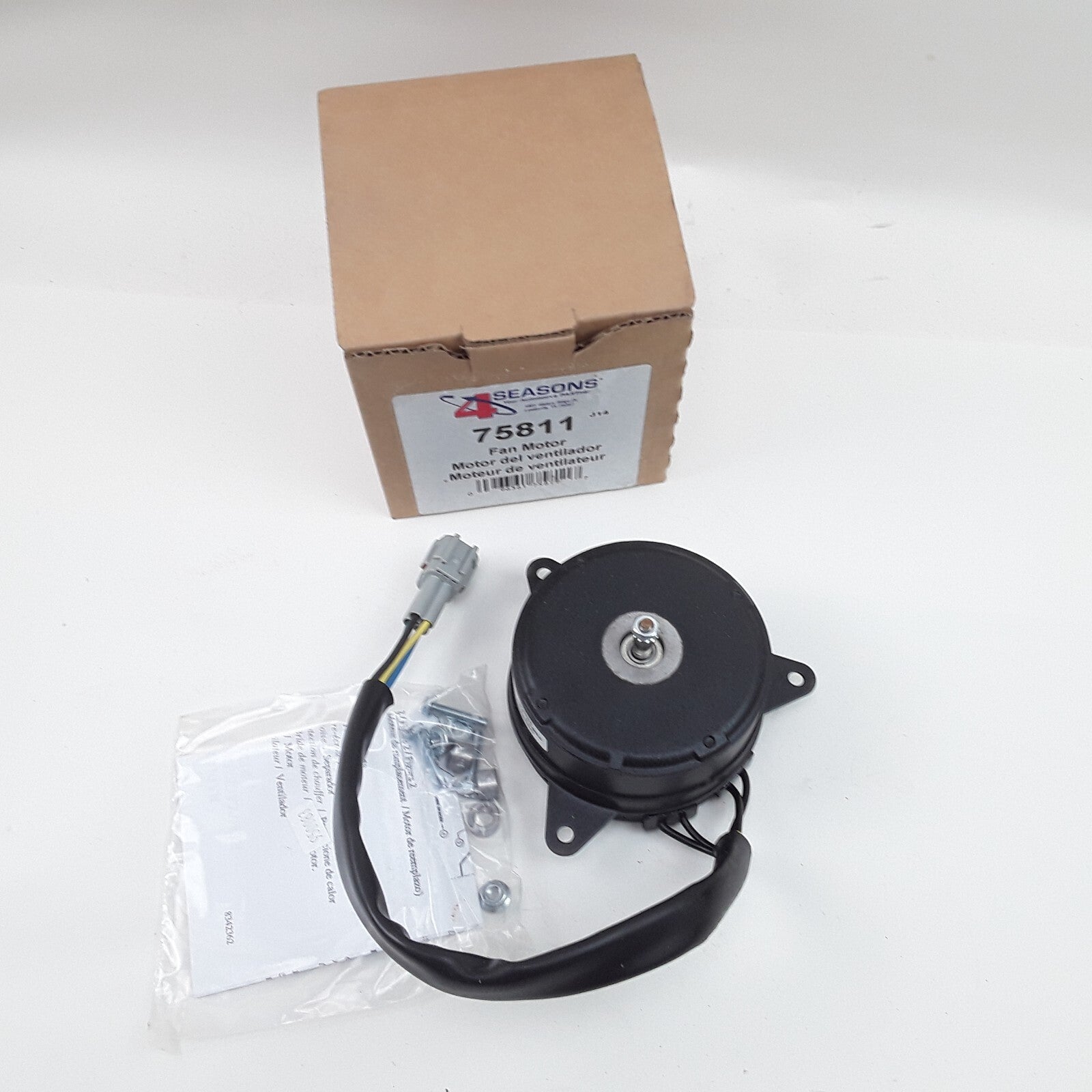A/C Condenser Fan Motor Fits INFINITI I30 2000-2001 Nissan Altima 1998-2001