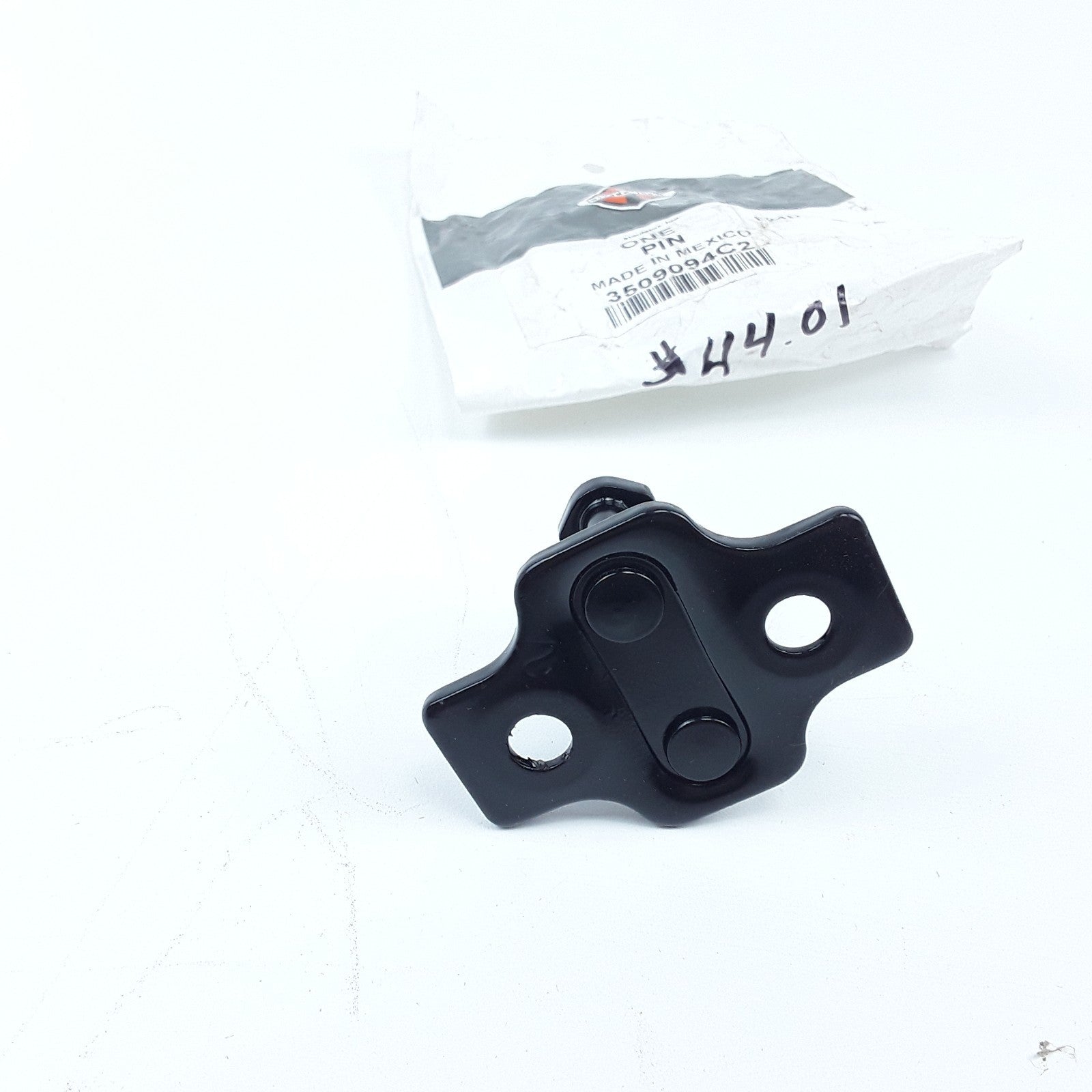 International 3509094C2 Door Latch Striker Pin For Navistar Supersedes 3509094C1