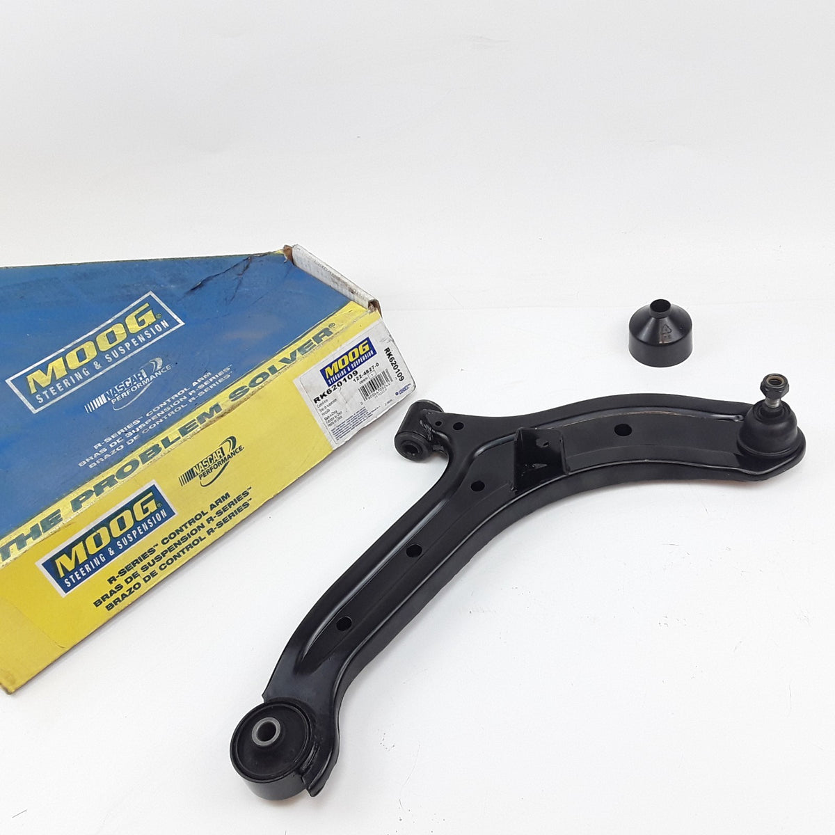Front Right Lower Control Arm & Ball Joint Fits Hyundai Accent (2000 2001-2006)