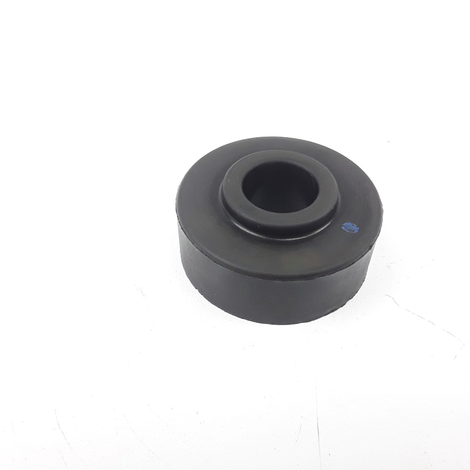 Chassis Fairing Rubber Spacer For Volvo VNL VNM VN Series Mack Granite Pinnacle