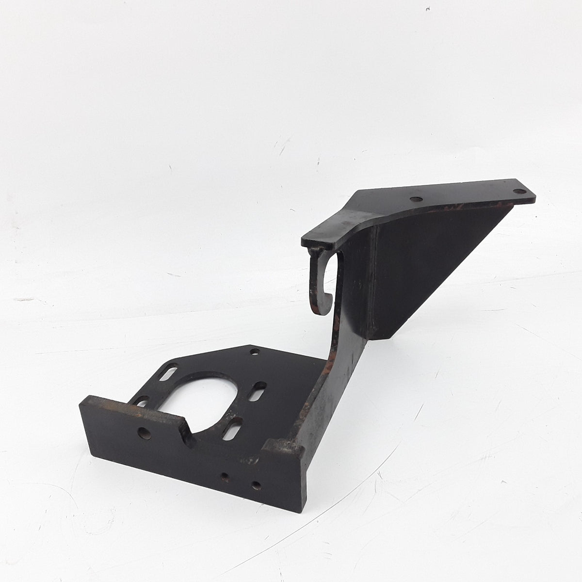 Toyota 16301-31390-71 Metal Bracket Or Mounting Assembly Fits Toyota Forklift