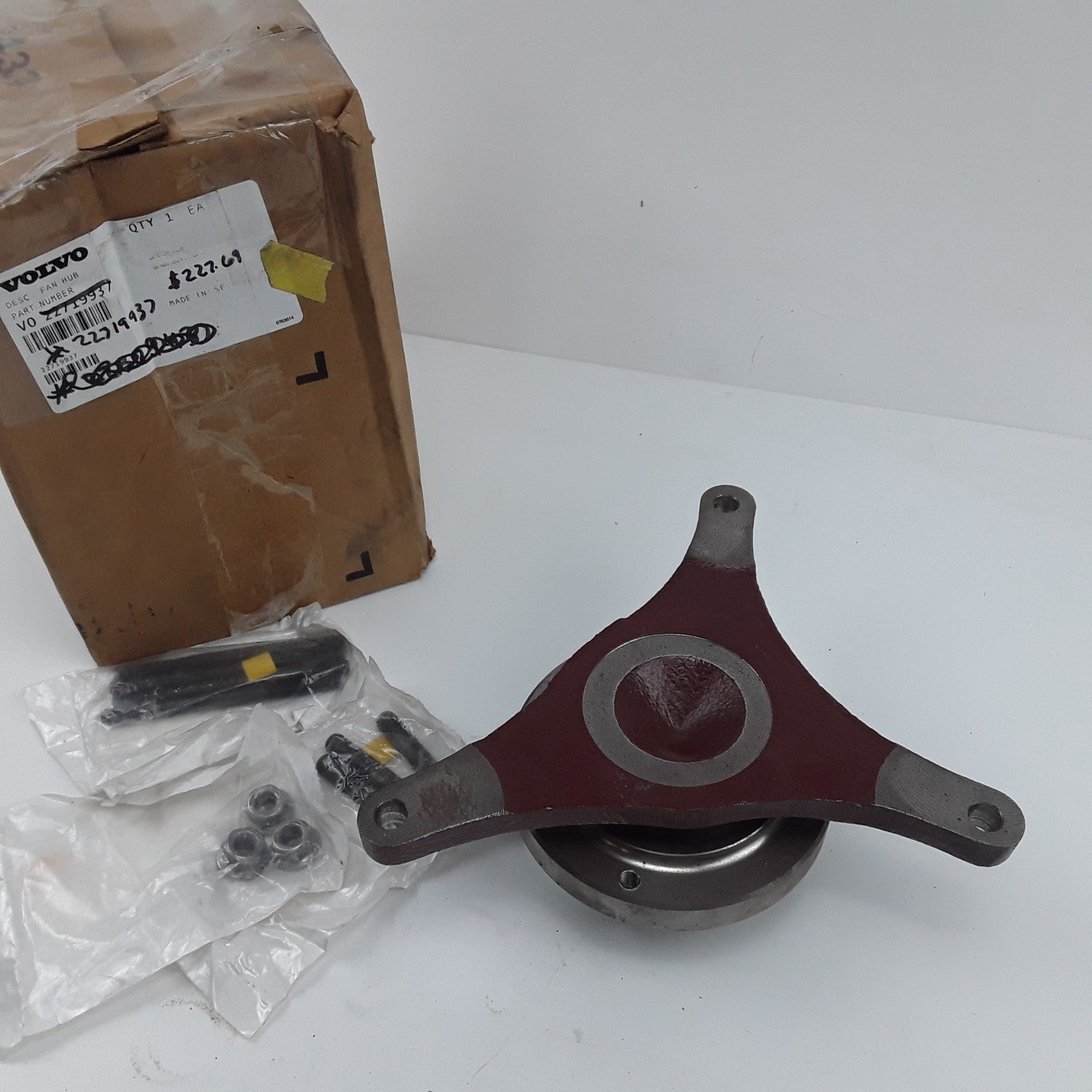 OEM Engine Cooling Fan Hub Assembly For Volvo & Mack Trucks D11 D13 MP7 Engines