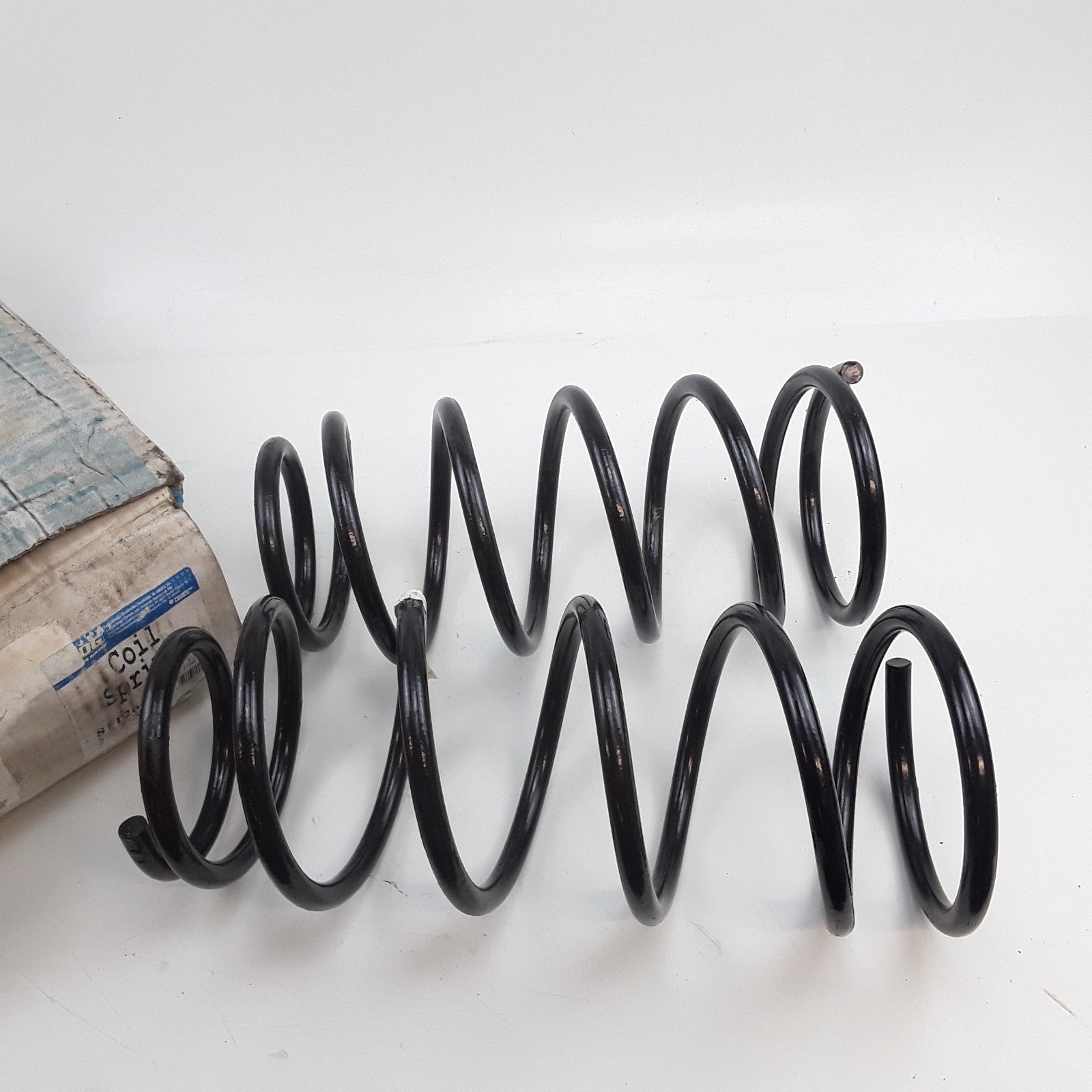 Coil Spring Set Fits Dodge Grand Caravan Chrysler Town & Country (01-03, 05-07)