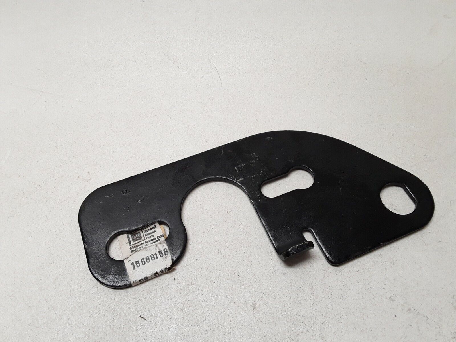 Front Air Brake Chamber Pipe Supply Hose Bracket for Chevy, GMC C/T 6500 7500 RH - HotCarParts