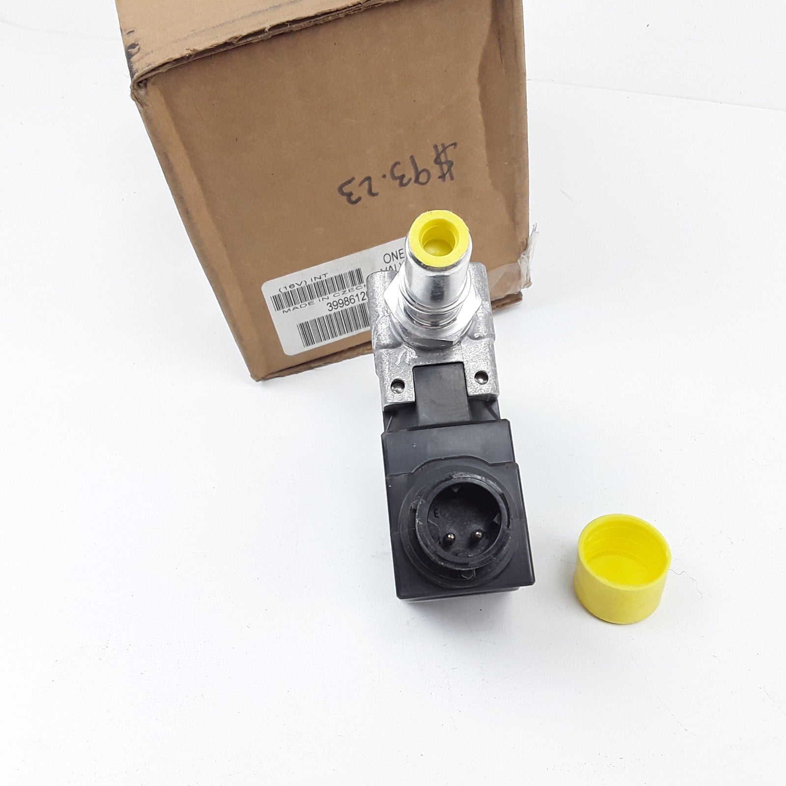 International 3998612C2 Engine Exhaust Valve Assembly For Navistar Trucks