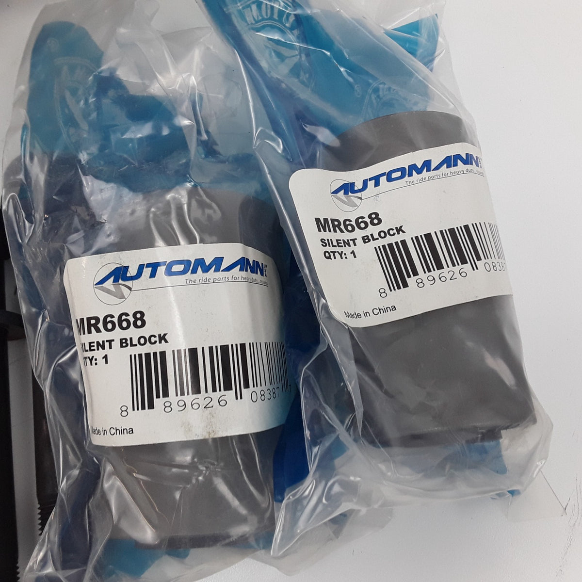 Automann MFL4878 Shackle Kit 4-1/8in Center to Center For Freightliner Trucks