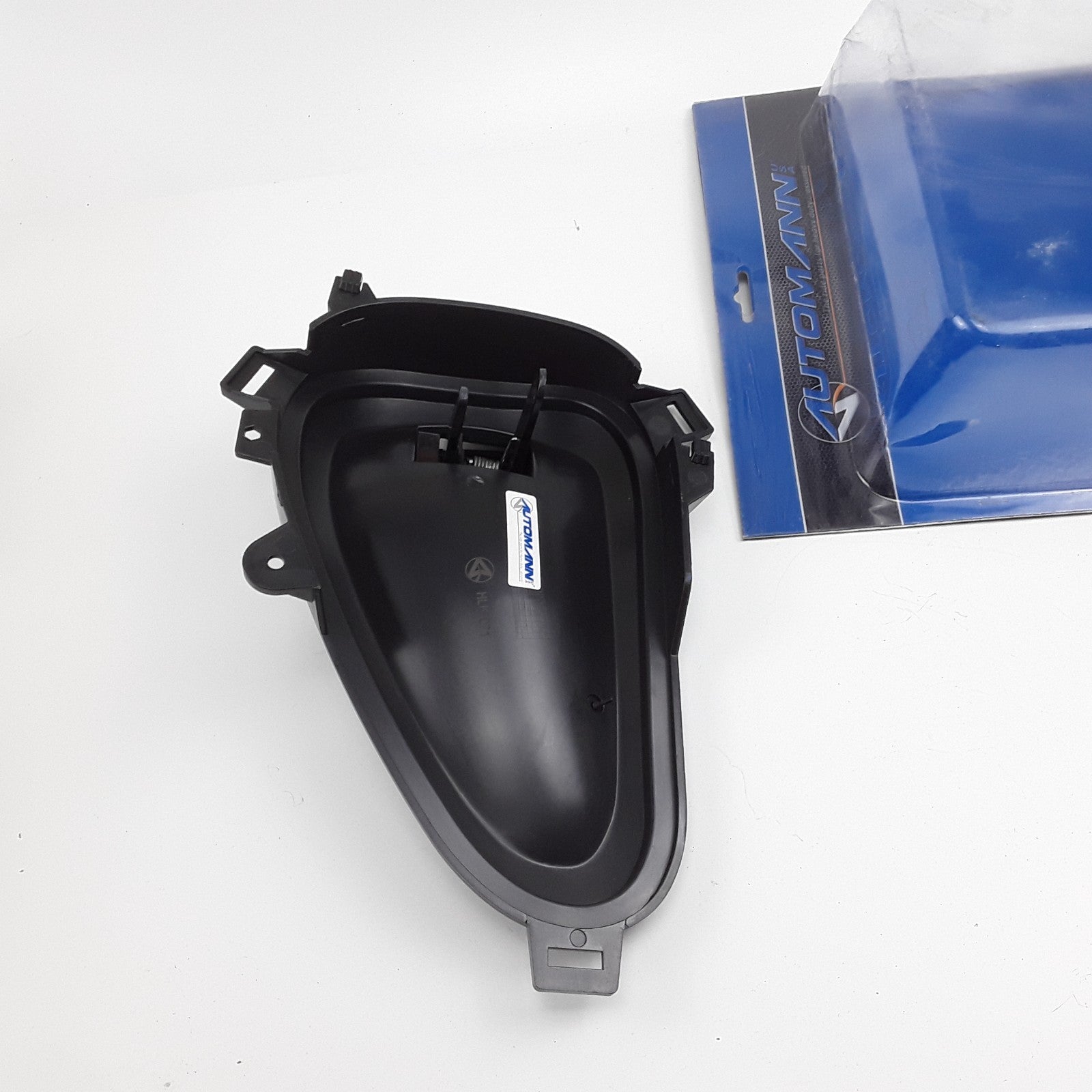 Automann HLK1071 Left Interior Door Handle For International Durastar 2010-2011