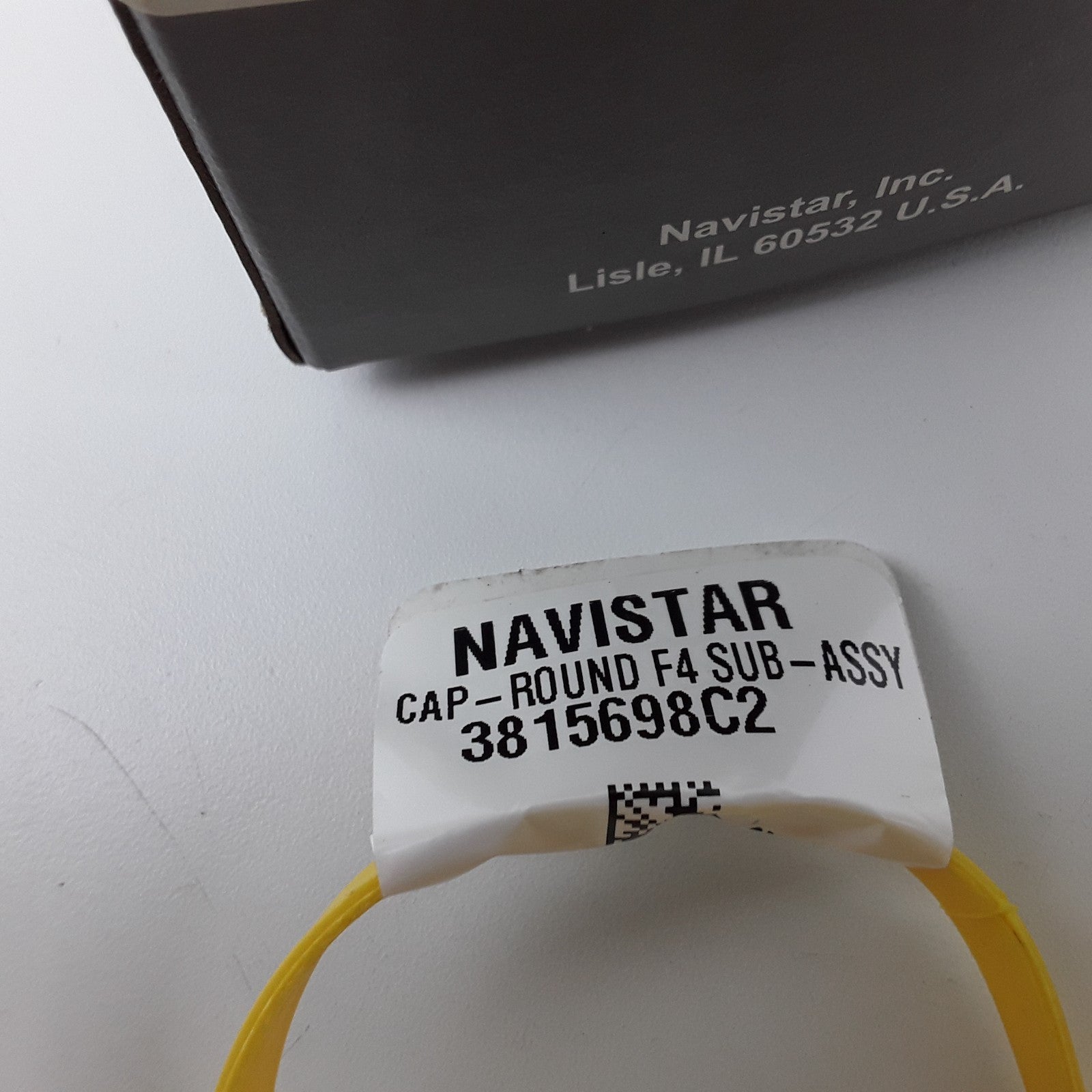 OEM International 3815698C2 Oil Fill Cap 1/4-Turn and Tether Fits Navistar Truck