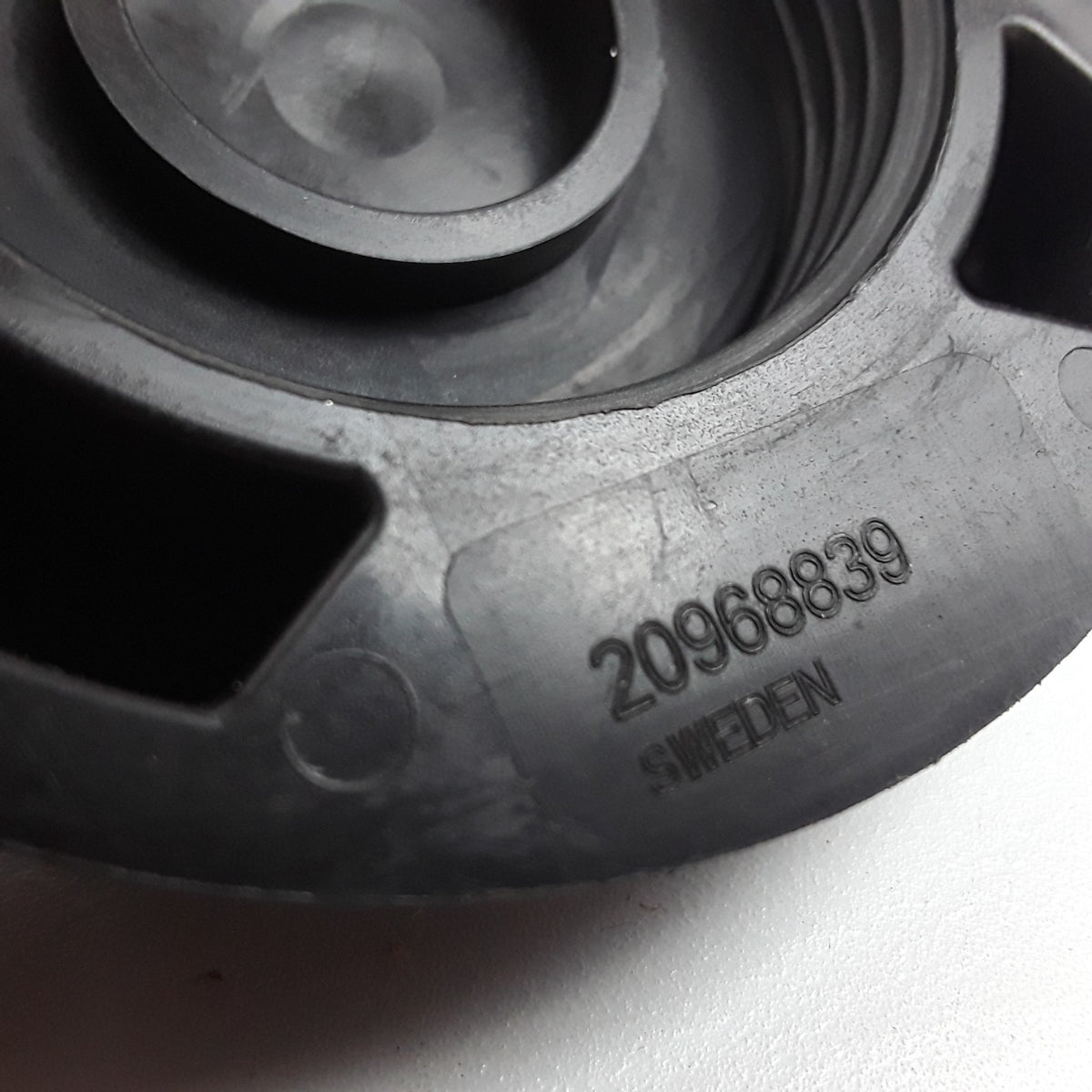 Coolant Tank Cap Fits Volvo VNM VNL VN (2000 2001 2002 2003 2004 2005 2006-2022)