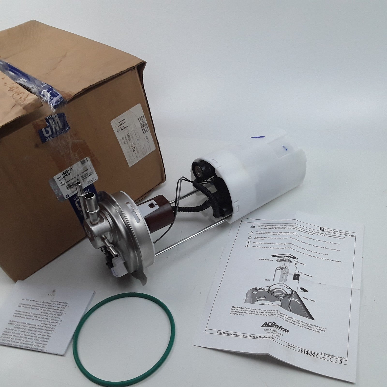 Fuel Pump Module Fits Chevrolet Silverado 1500 2004-2006 GMC Sierra 2500 2004