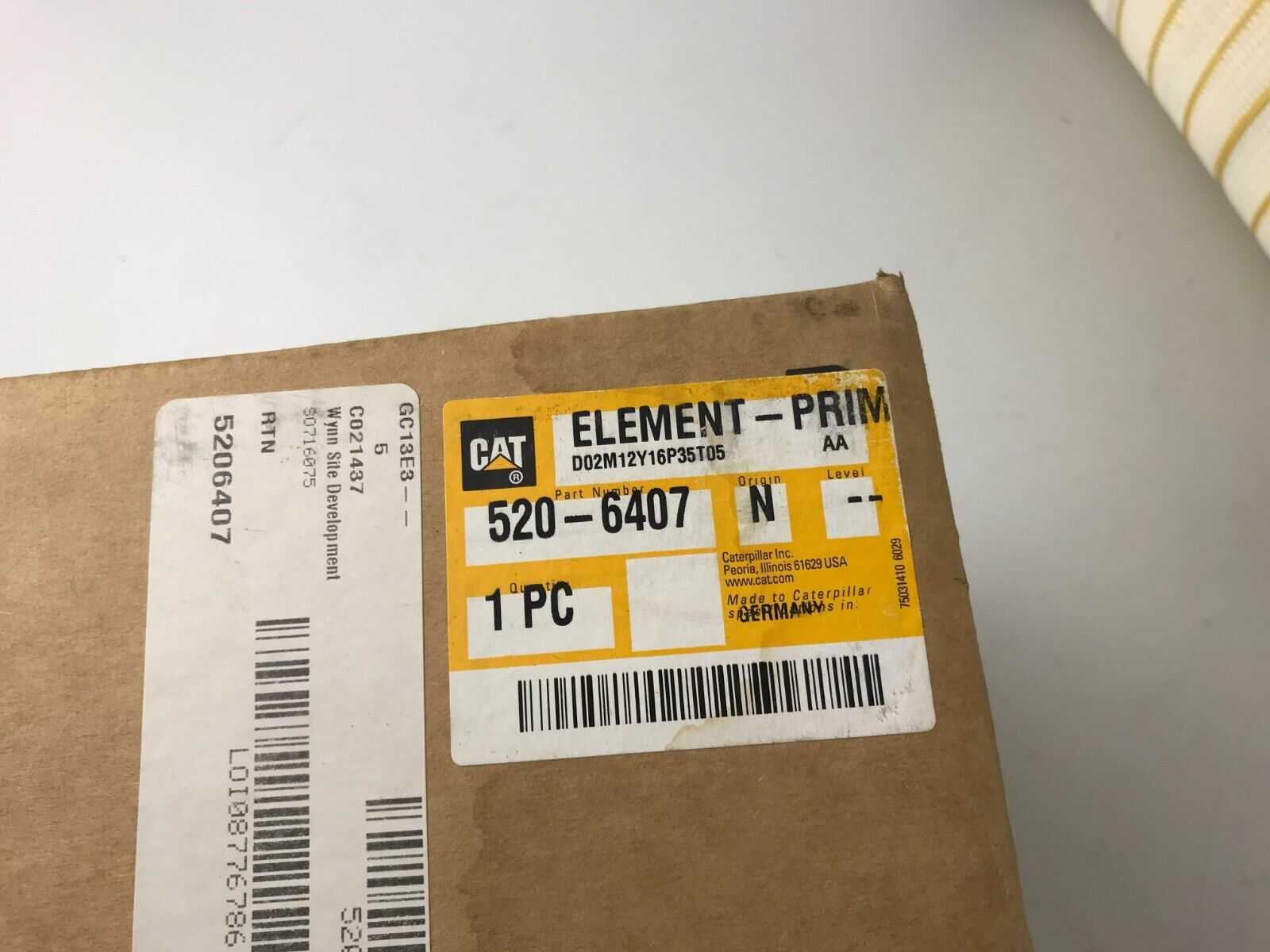 GENUINE OEM Caterpillar CAT 520-6407 ENGINE AIR FILTER Ref 528-722 FAST SHIPP - HotCarParts