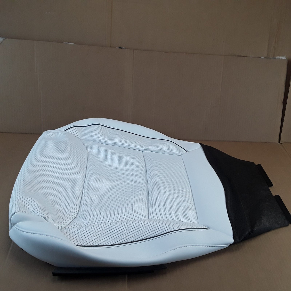 1608642-01-L White Performance 1st Row Seat Cushion Cover For Tesla Model S X