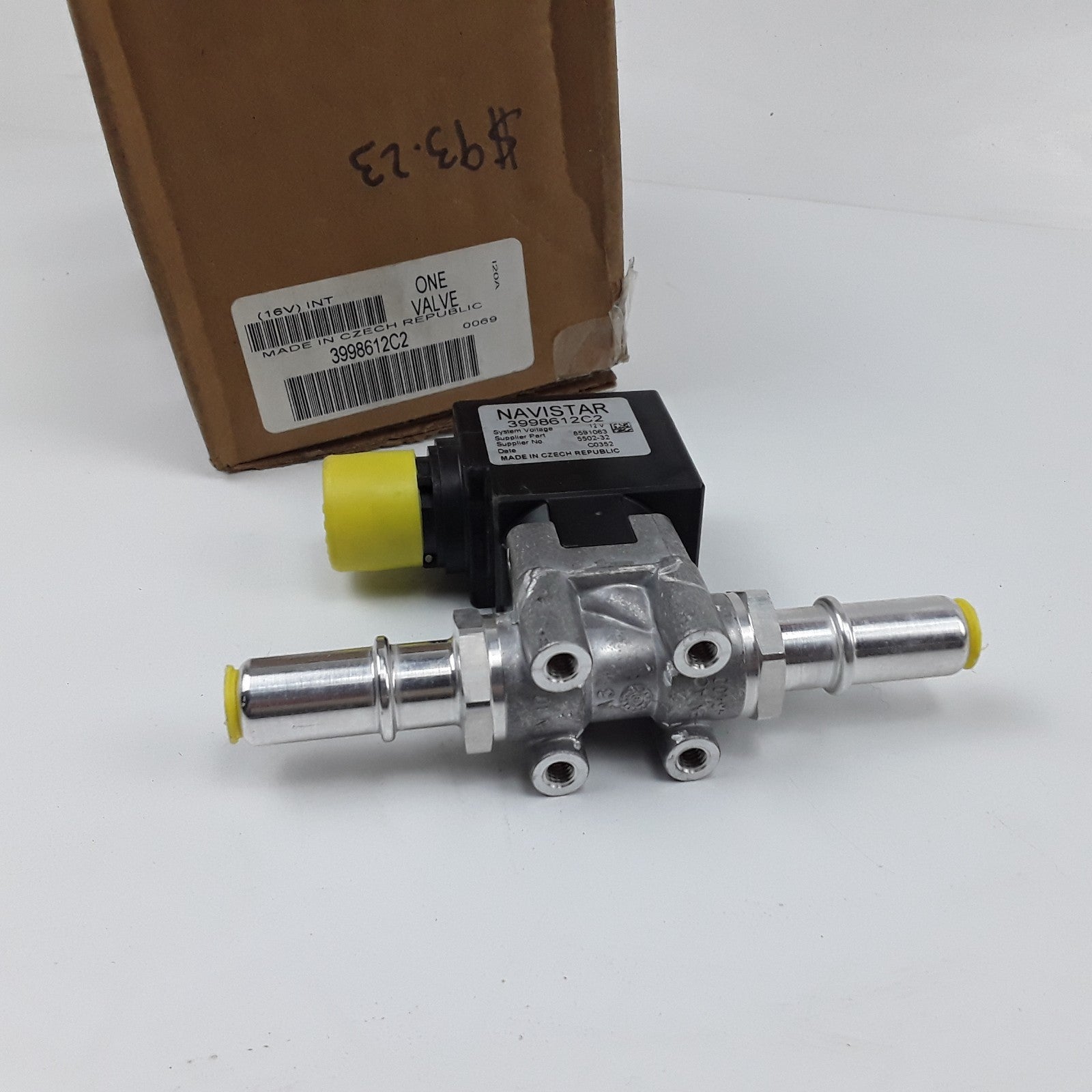 International 3998612C2 Engine Exhaust Valve Assembly For Navistar Trucks