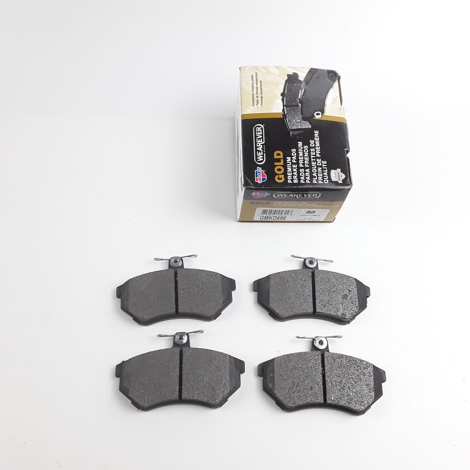 Front Disc Brake Pads Pad Set For Volkswagen Cabrio Golf Passat Jetta 1996-1999