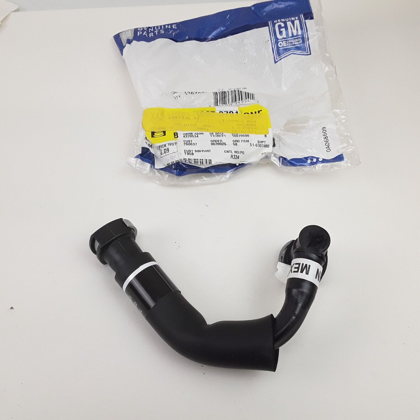 GM PCV Valve Hose 12670791 for Cadillac, Chevrolet, GMC Models 2014-2020