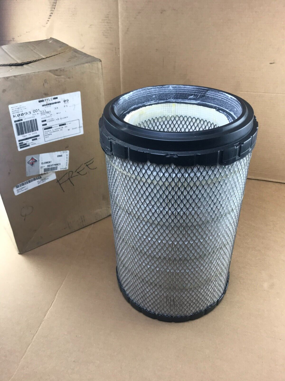 GENUINE OEM International 3532799C1 Element Air Clean Filter FAST SHIPPING - HotCarParts