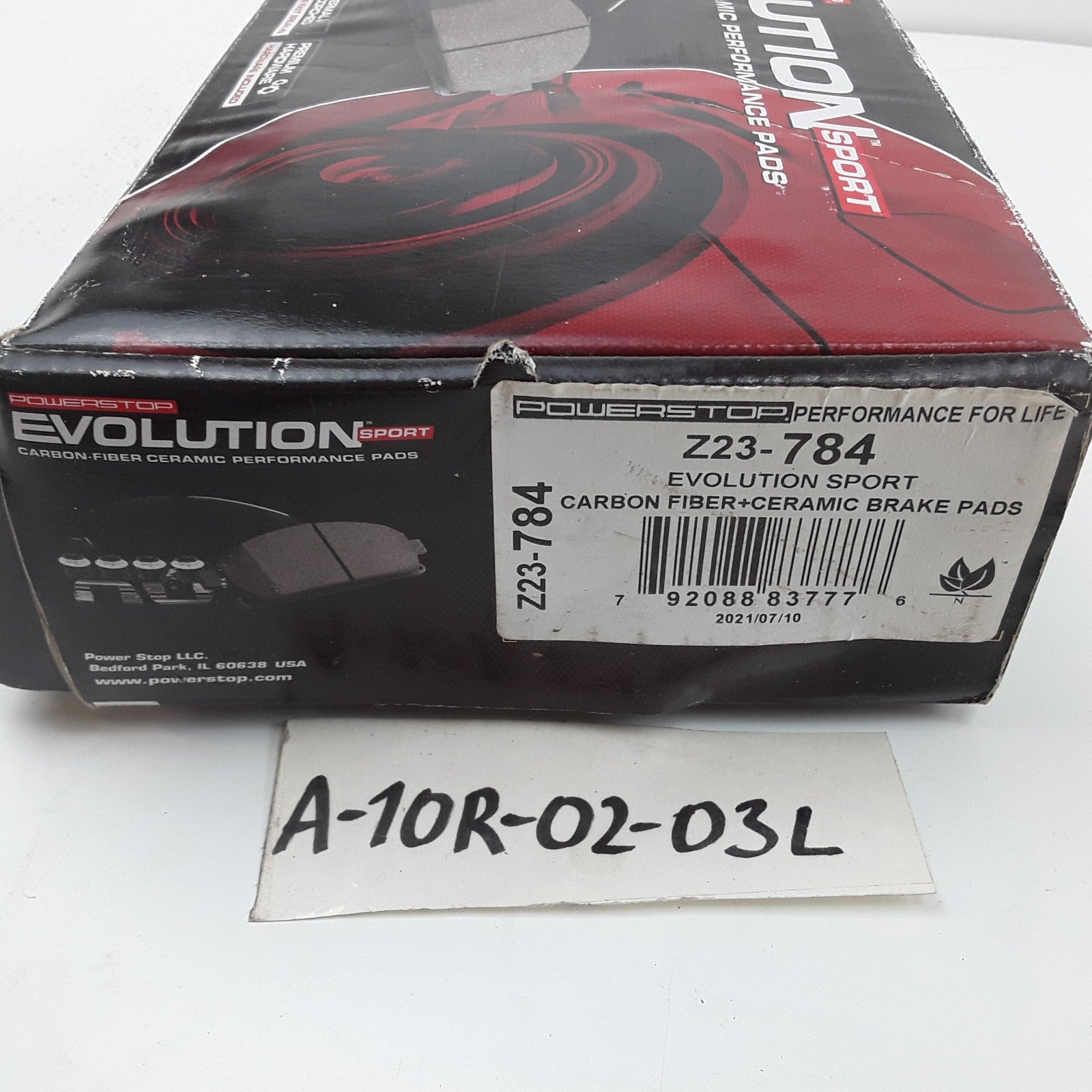 Front Disc Brake Pad Set Fits Cadillac Chevrolet GMC Hummer 1999 2000 2001-2020