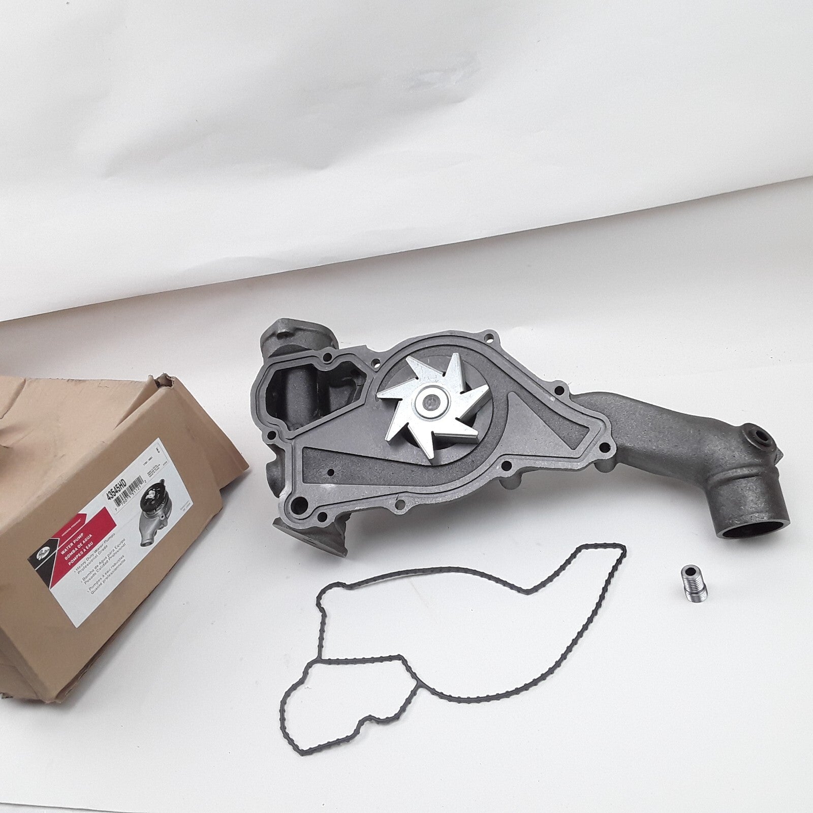 Heavy-Duty Engine Water Pump Fits IC Corporation International (1996-2004 2008)