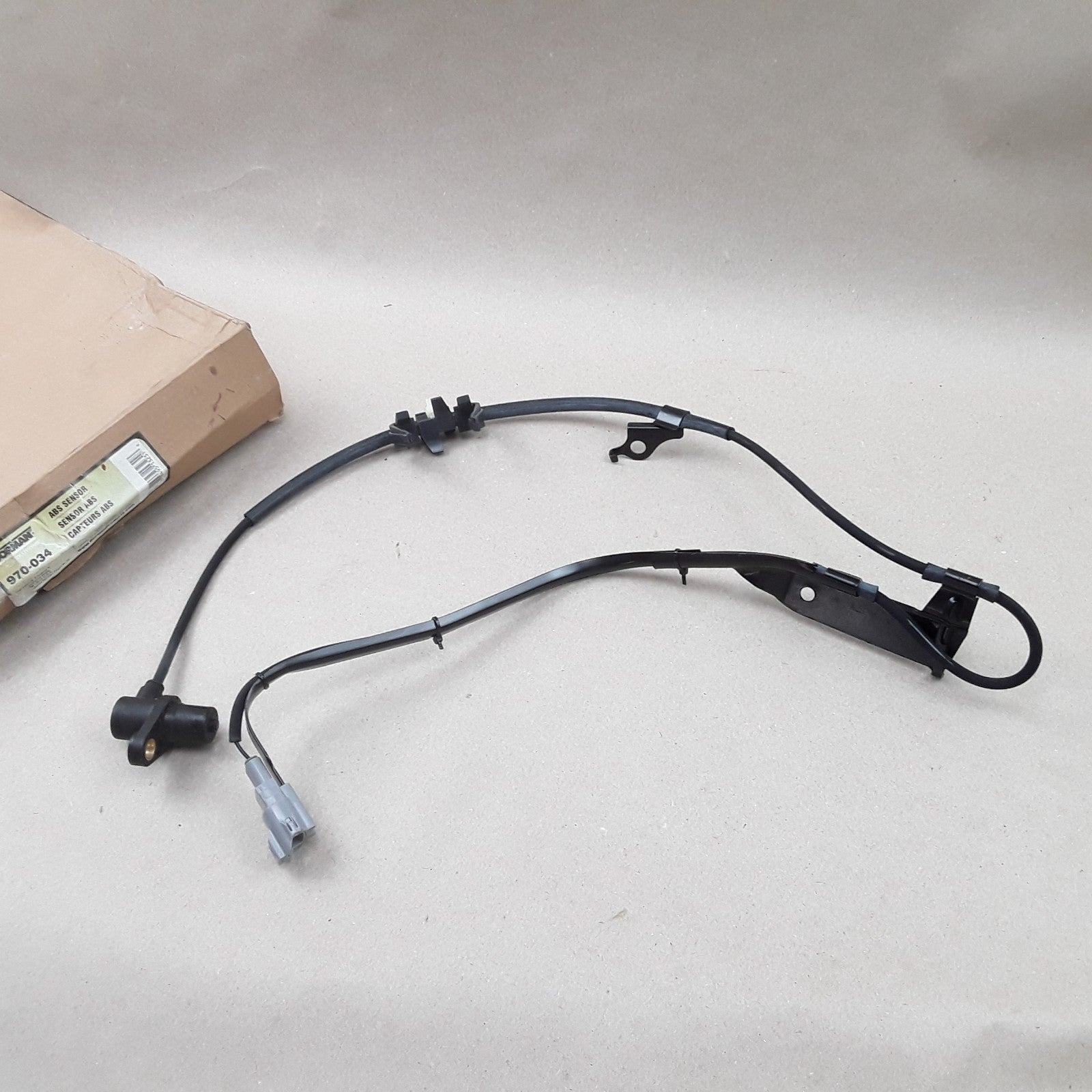 Front Left ABS Wheel Speed Sensor Fits Lexus ES300 Toyota Solara Camry 1997-2004