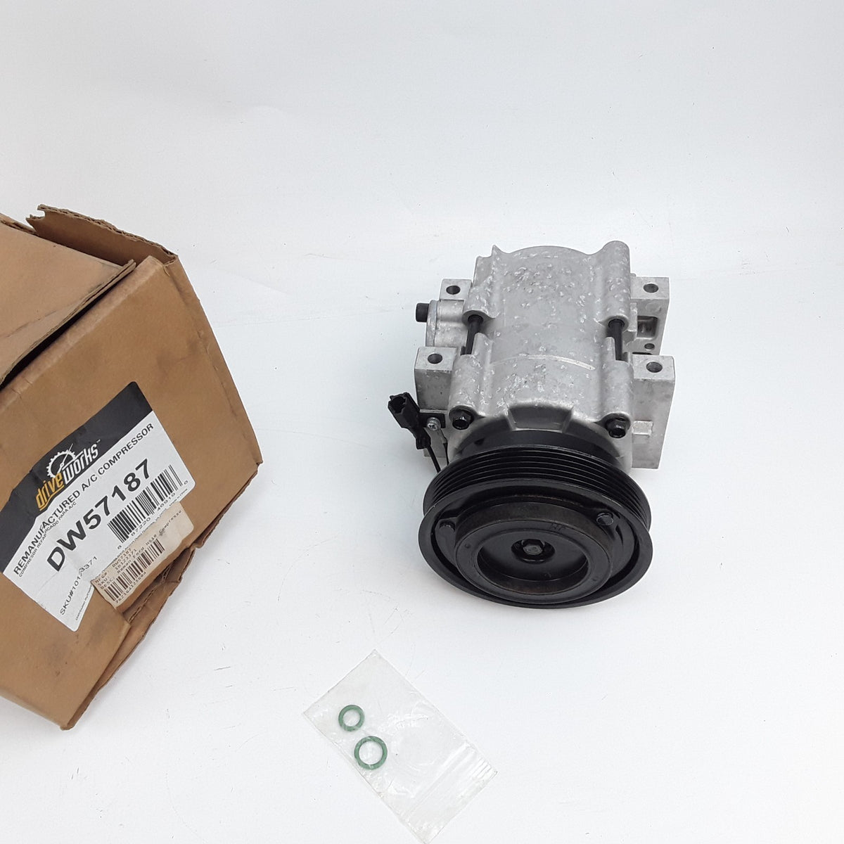 A/C Compressor Fits Hyundai Santa Fe 2001 2002 2003 2004 2.4L Driveworks DW57187