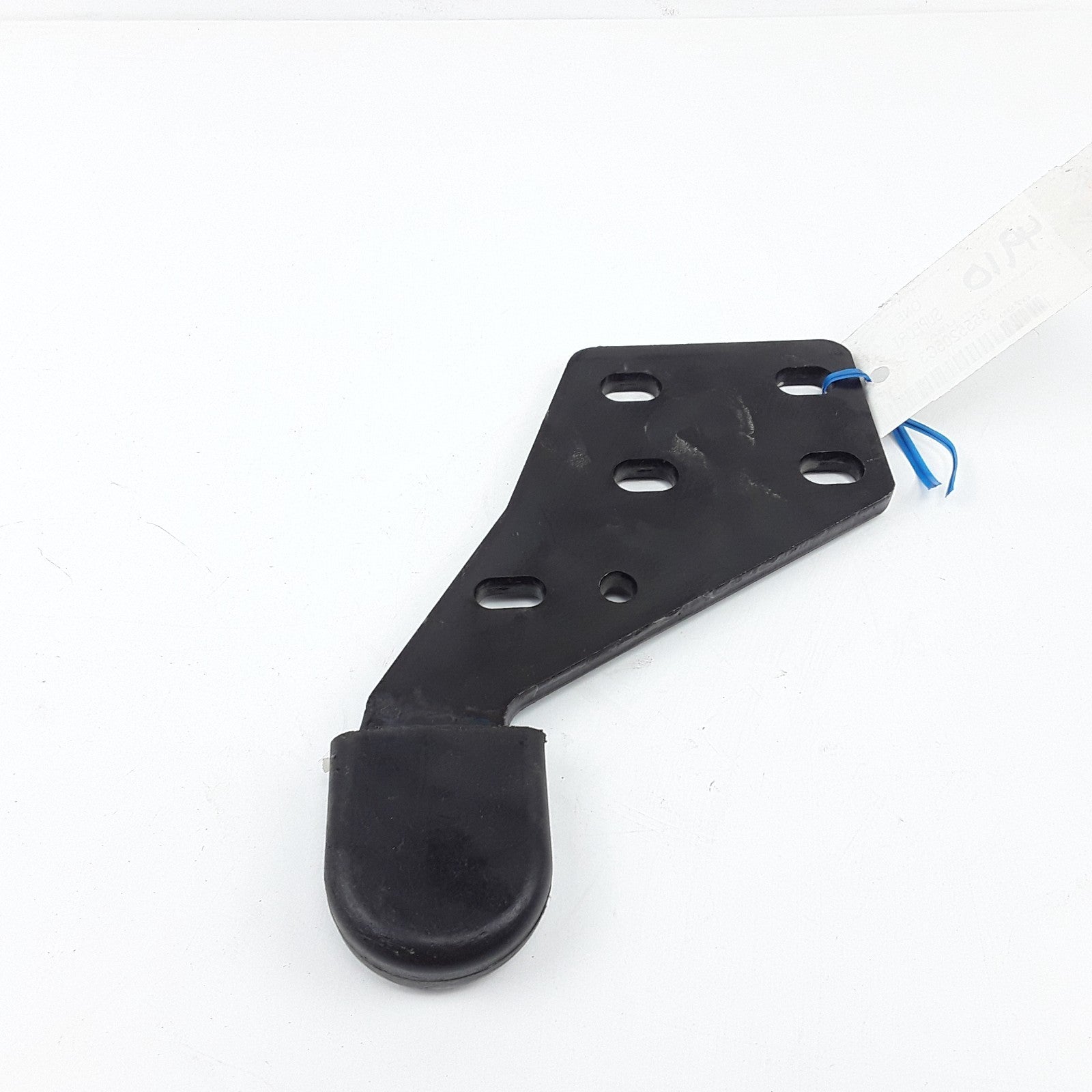 International Hood Support Bracket Assembly OEM 3555205C3