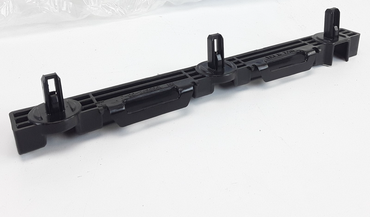 Model S 2012-2021 RH Front Molding Sill Rocker Bracket 1003693-00-C OEM