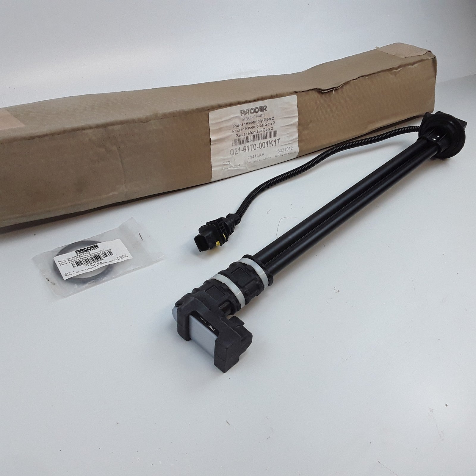 Paccar Q21-6170-001 K1T Diesel Exhaust Fluid Sensor Assembly Generation 2