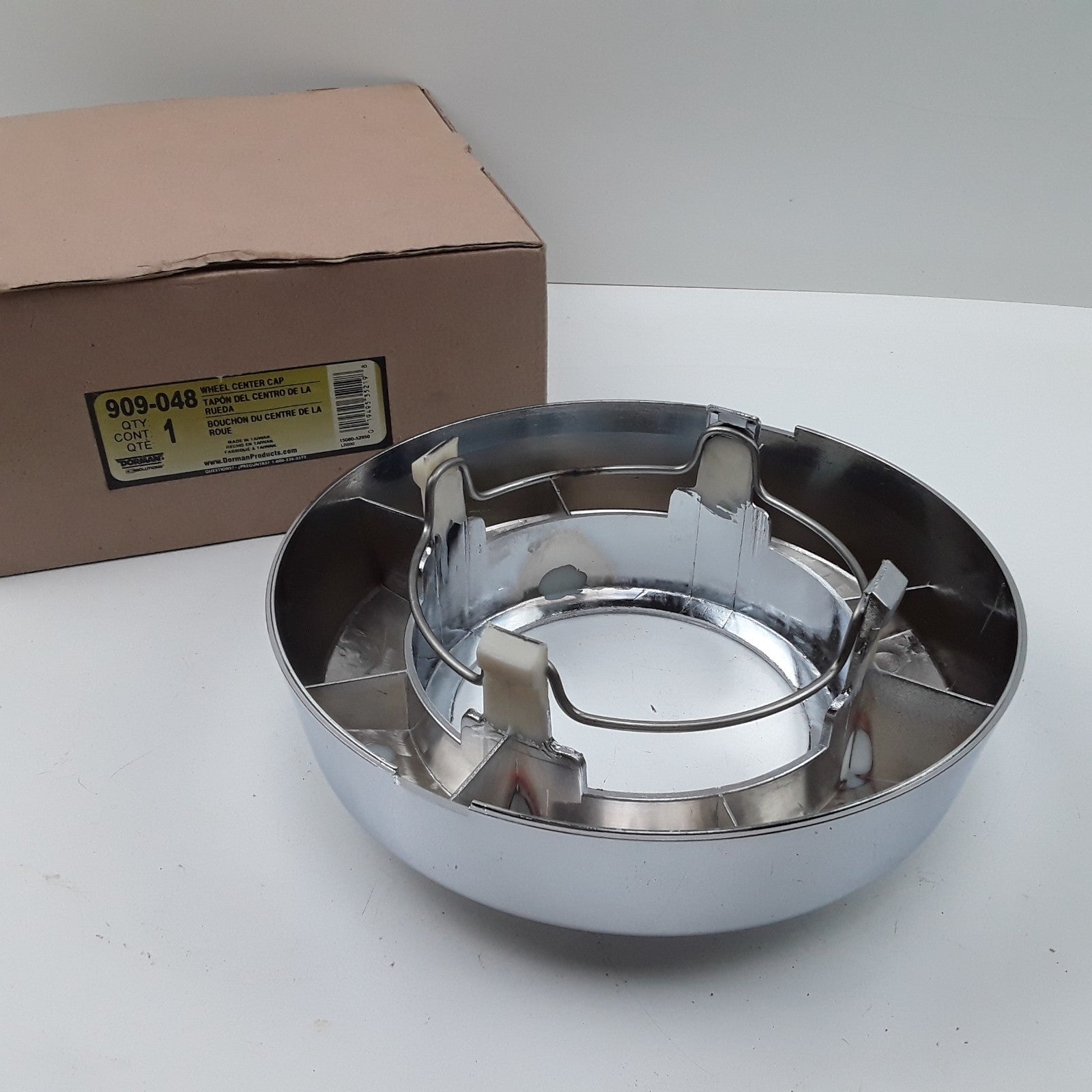 Front Wheel Center Cap Fits Ford F-350 F-250 F Super Duty F-250 HD (1995-1998)