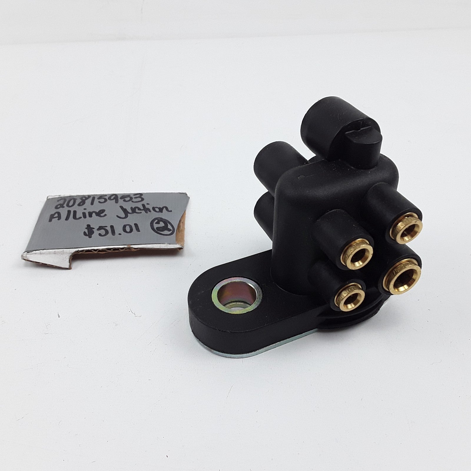 9348990740 Air Brake Pressure Manifold Protection Valve Fits Mack Volvo Trucks