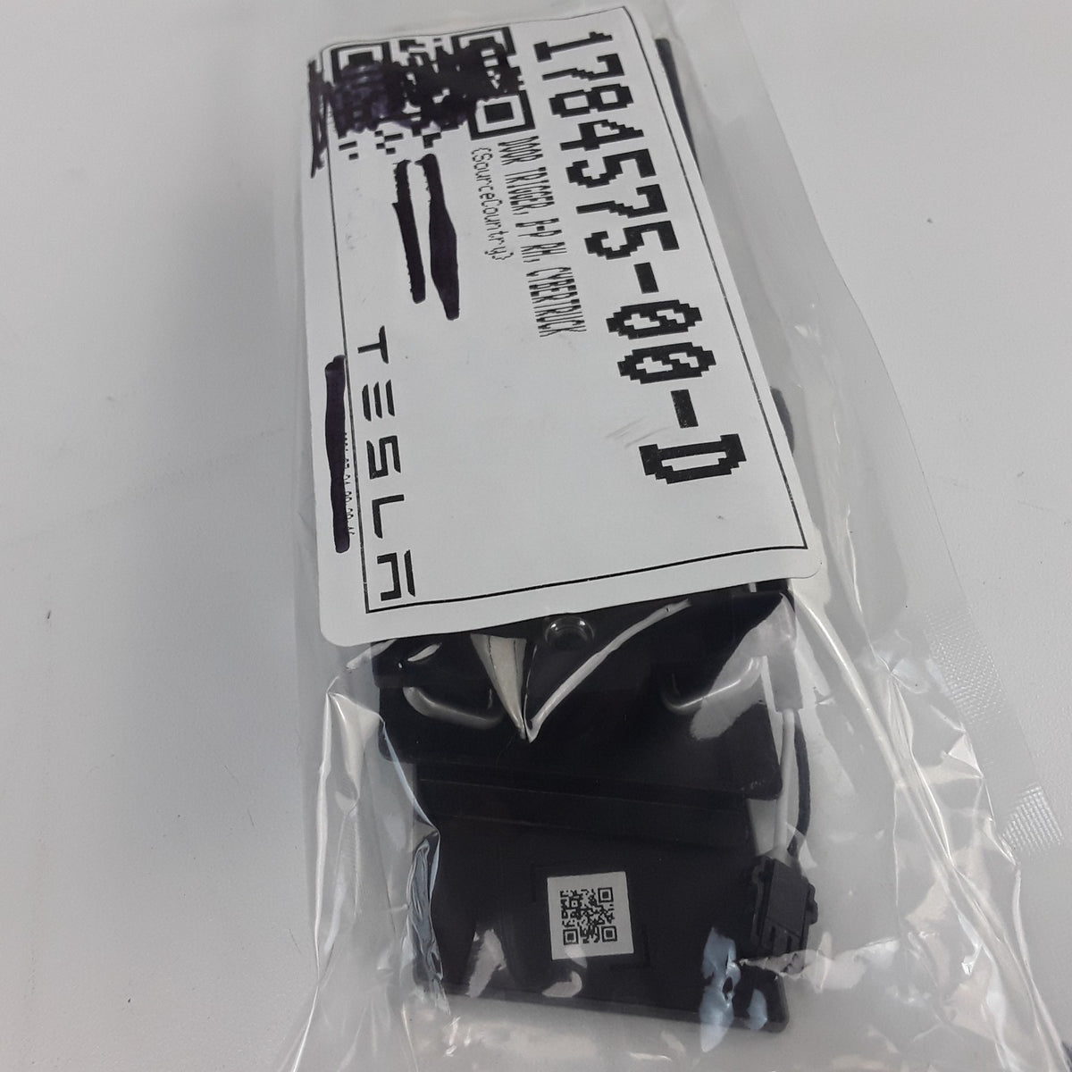 NEW OEM Tesla Cybertruck B-Pillar Door Trigger RH 1784575-00-D