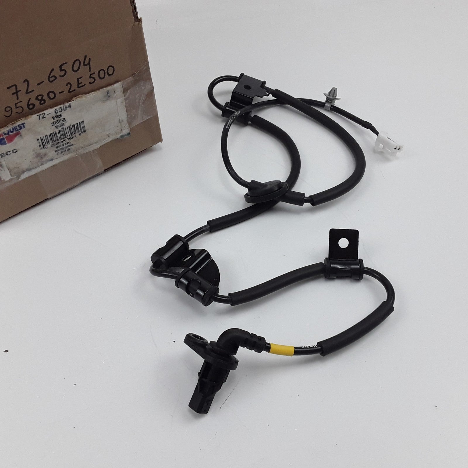 ABS Speed Sensor Fits Kia Sportage Hyundai Tucson 2005 2006 2007 2008 2009 2010
