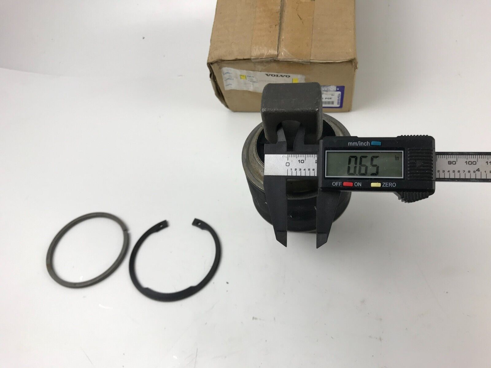 GENUNE OEM VOLVO VOE11043031 BEARING SILENTBLOCK SUSPENSION 11043031 FAST SHIPP - HotCarParts