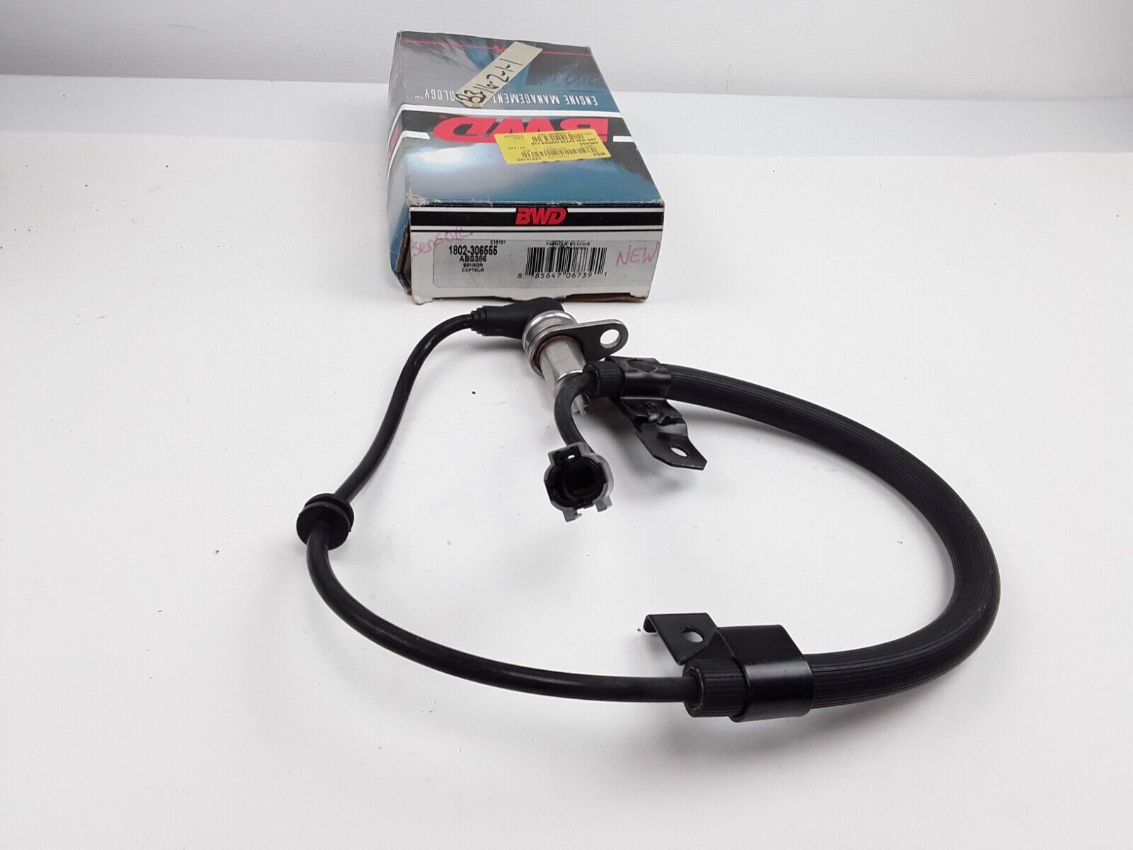 Front Right ABS Wheel Speed Sensor for Nissan Pathfinder, INFINITI QX4 1996-2000