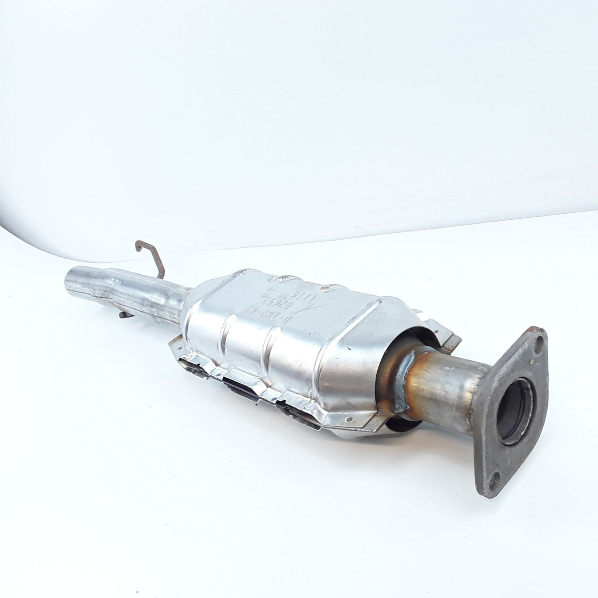 Walker 82693 Catalytic Converter Fits Ford Escape Mazda Tribute 2001 2002-2004
