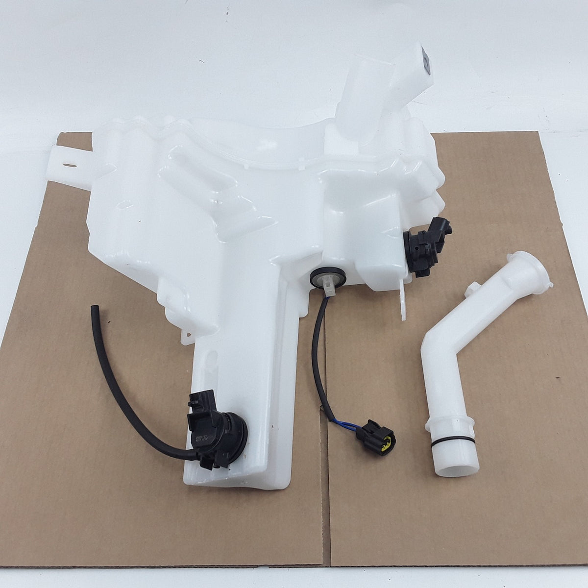 Fluid Reservoir Fits Mazda 3 Sport 5 3 (2004 2005 2006 2007 2008 2009 2010)