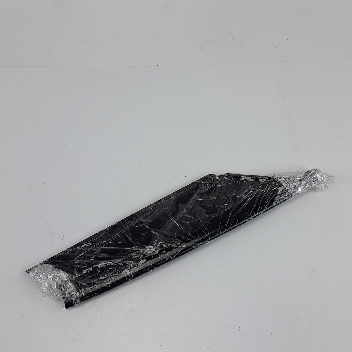Model S 2016-2021 Front Upper RH Black Fascia Fog Spear 1079636-00-A OEM