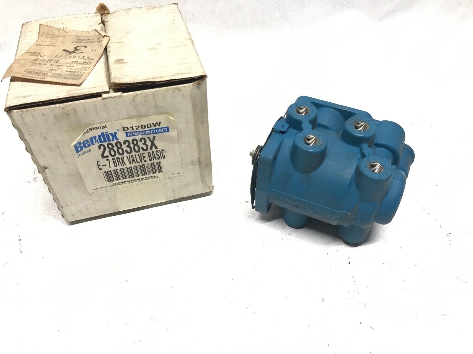 288383X Bendix E7 Dual Circuit Foot Control Valve - HotCarParts