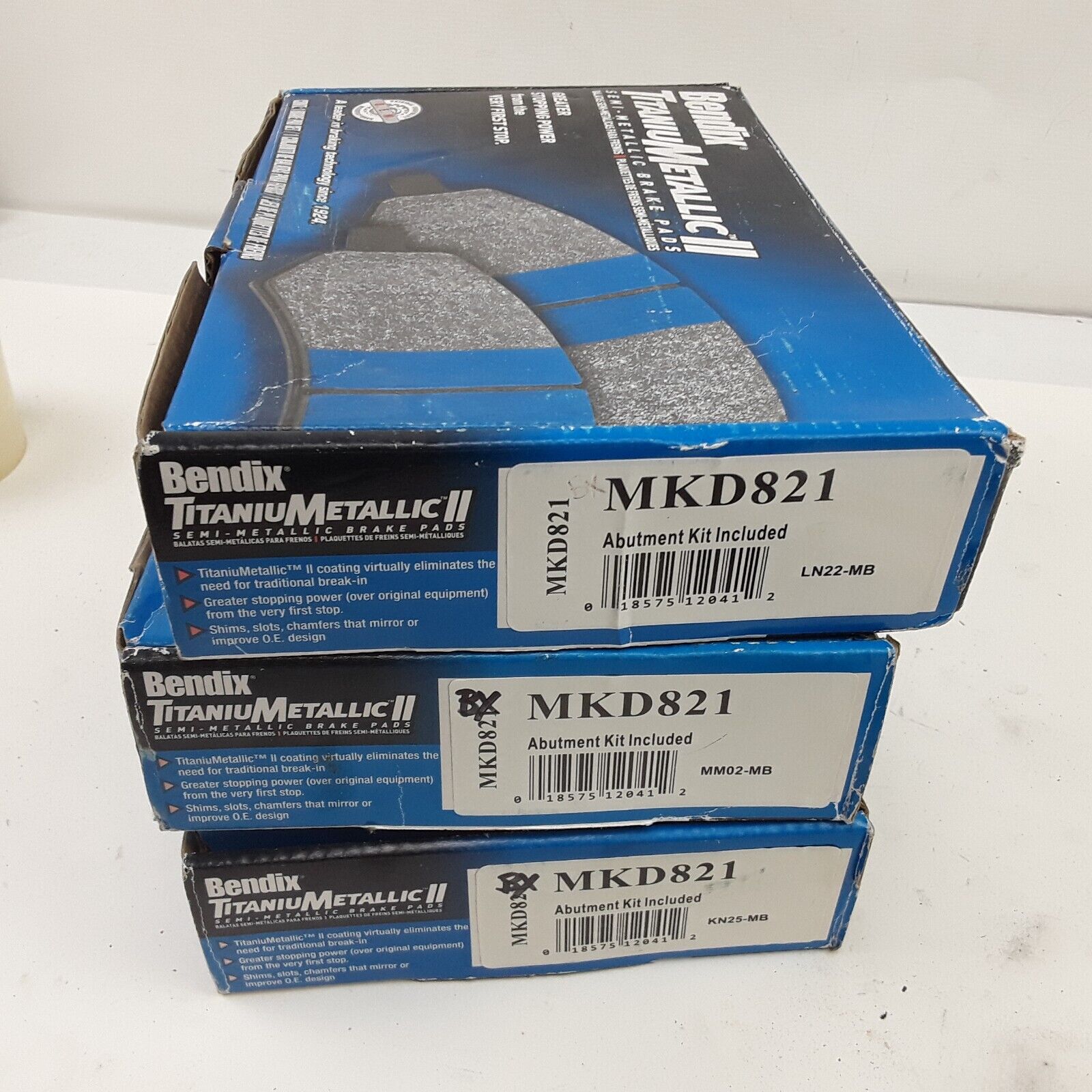 Bendix MKD821 Semi-Metallic Disc Brake Pad Set for Dodge Ram 2500, 3500 2000-03