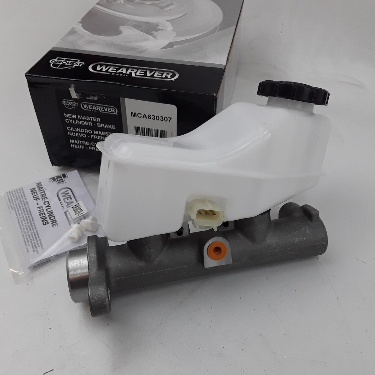 Brake Master Cylinder Fits Ford Taurus Mercury Sable (2004 2005 2006 2007)