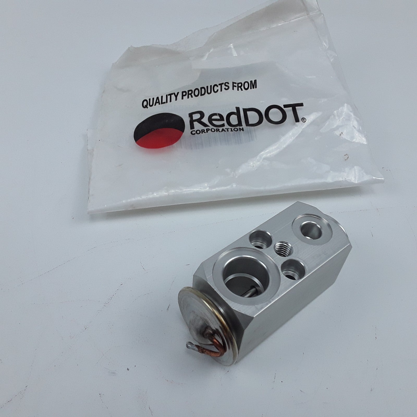 Expansion Valve Fits Freightliner FLB FLC112 FLD120 FLD120SD FLD112 (2001-2015)
