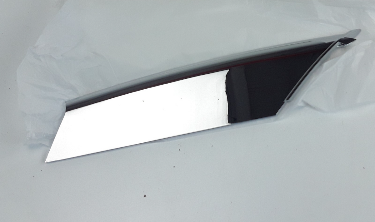 Model S 2016-2021 LH Front Bumper Fog Upper Spear Trim 1056378-00-C OEM