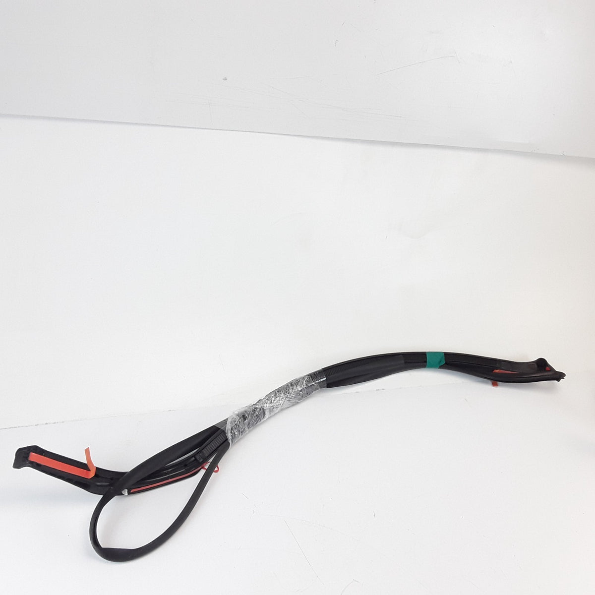 For Tesla Model S Rear Secondary Door Panel Seal Left Side 6009587-00-E